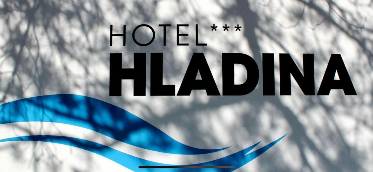 Hotel Hladina Nebrich Buitenkant foto