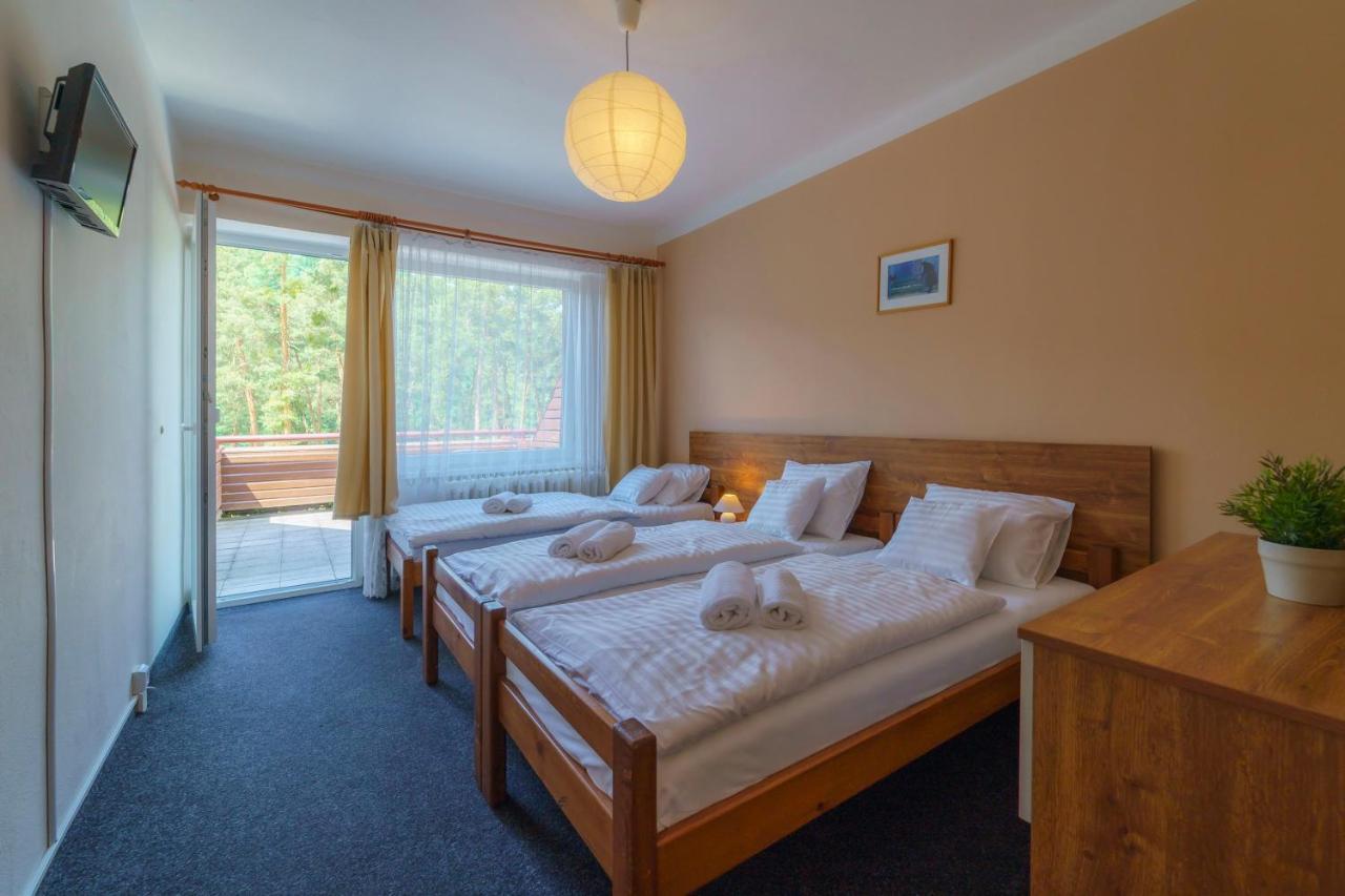 Hotel Hladina Nebrich Buitenkant foto