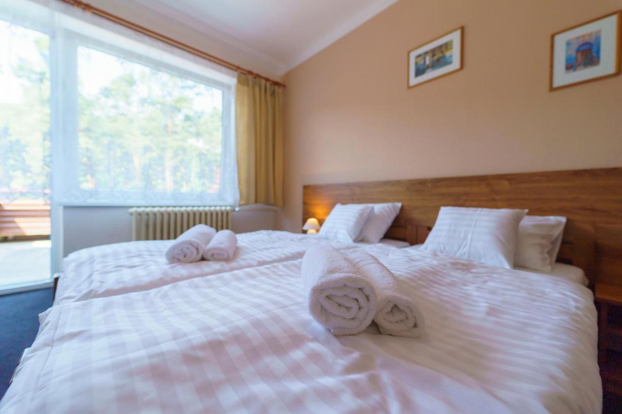 Hotel Hladina Nebrich Buitenkant foto