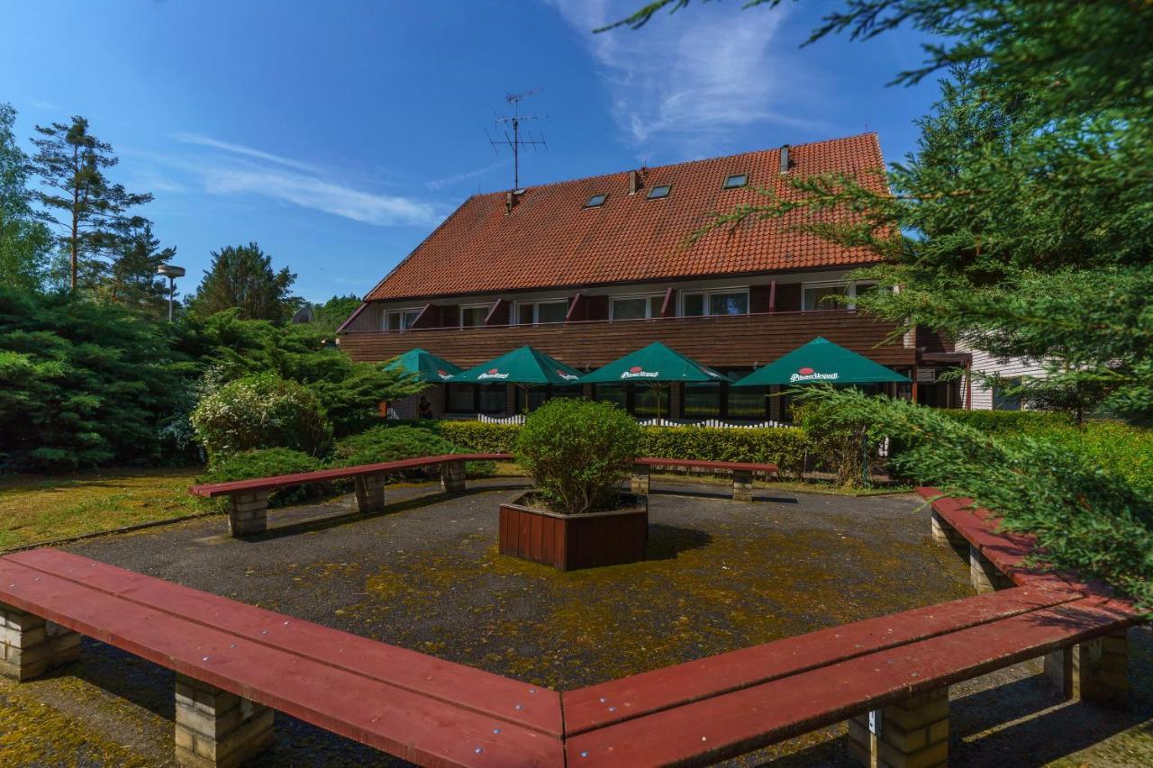 Hotel Hladina Nebrich Buitenkant foto