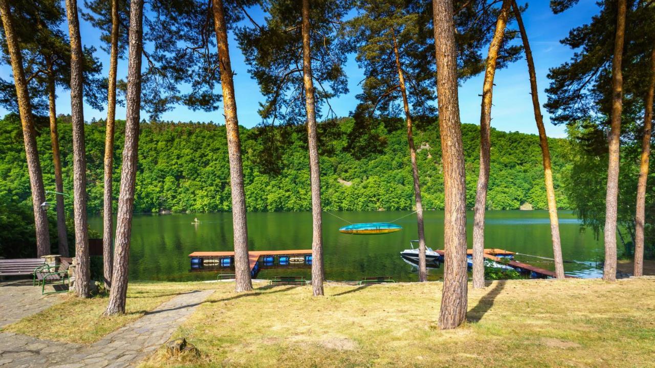 Hotel Hladina Nebrich Buitenkant foto
