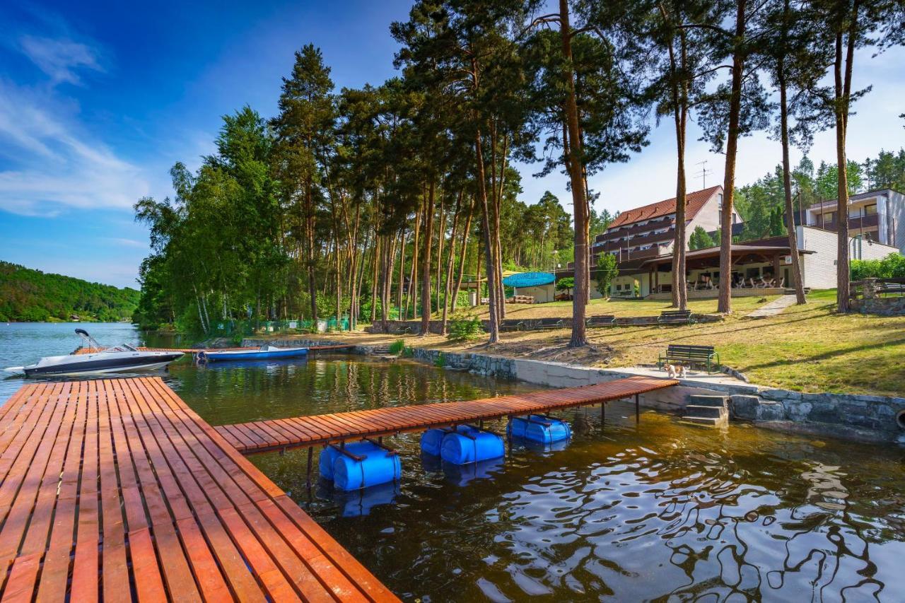 Hotel Hladina Nebrich Buitenkant foto
