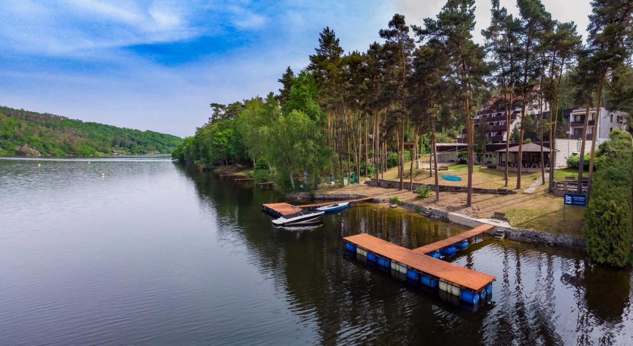 Hotel Hladina Nebrich Buitenkant foto